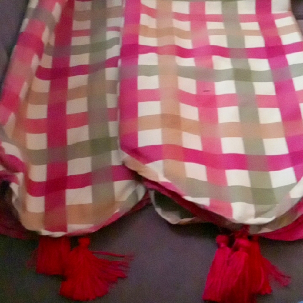 Plad curtains
